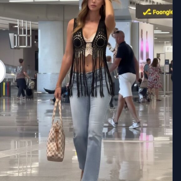 Kendall & Kylie Jackets & Blazers - 🎁🎄🎁 Perfect Gift 🎁🎁 Kendall and Kyle Crochet Vest